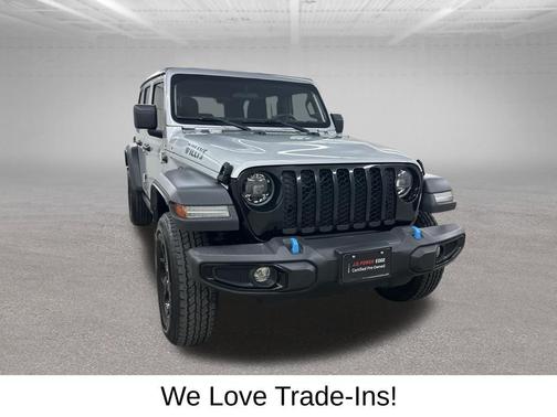 Silver Zynith Clearcoat 2023 Jeep Wrangler 4xe Willys