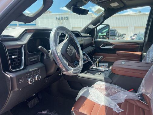 Glacier White Tricoat 2026 GMC Sierra 2500 Denali Ultimate