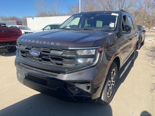 2025 Ford Expedition Max Active 4x4