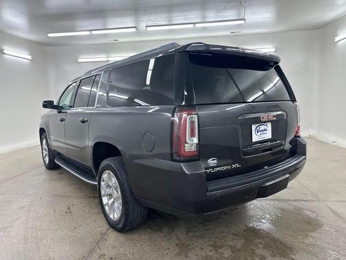Iridium Metallic 2017 GMC Yukon XL SLE