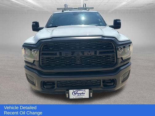 2023 RAM 3500 Tradesman Crew Cab 4x4 8' Box