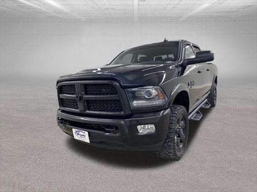 2017 RAM 2500 Laramie Crew Cab 4x4 6'4' Box