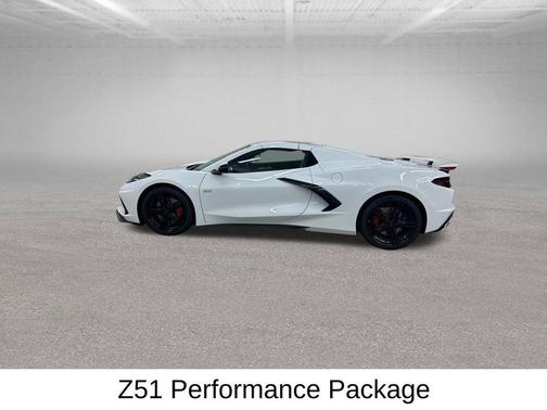 Arctic White 2026 Chevrolet Corvette Stingray w/3LT