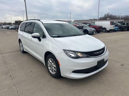 2020 Chrysler Voyager LXI