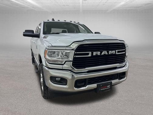 2020 RAM 2500 Big Horn Crew Cab 4X4 6'4' Box