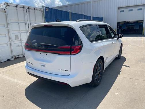 2025 Chrysler Pacifica Limited