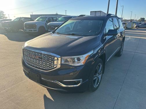 2019 GMC Acadia Denali
