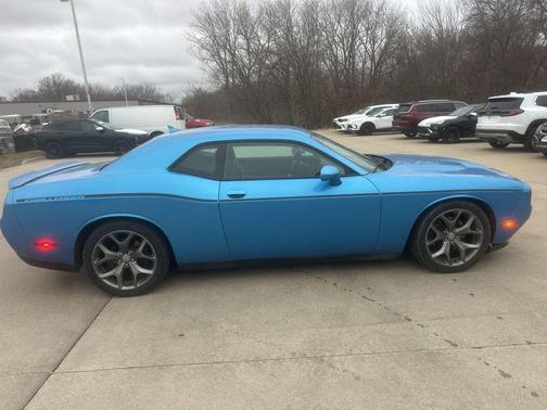 2015 Dodge Challenger SXT Plus