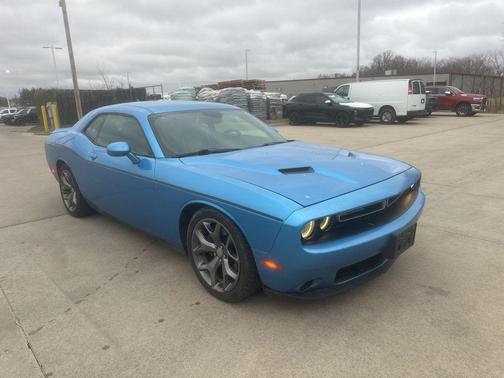 2015 Dodge Challenger SXT Plus