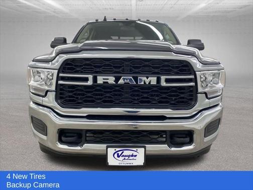 Granite Crystal Metallic Clearcoat 2020 RAM 2500 Tradesman Crew Cab 4X4 6'4' Box