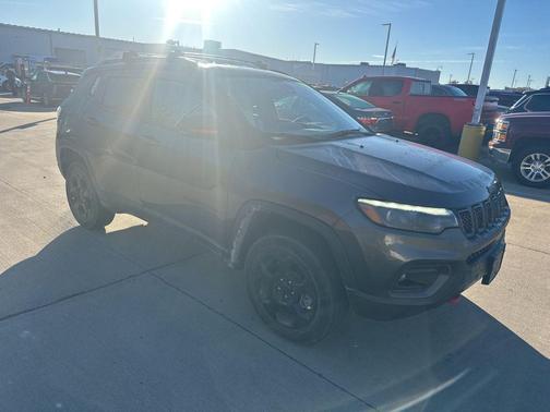 2023 Jeep Compass Trailhawk