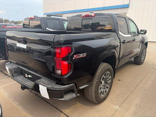 Black 2026 Chevrolet Colorado Z71