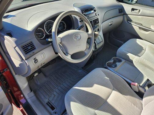 2006 Toyota Sienna LE