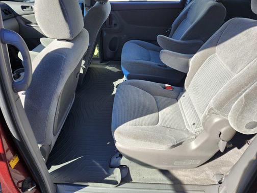 2006 Toyota Sienna LE