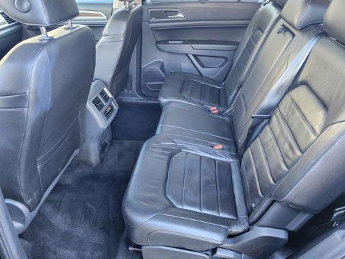 2018 Volkswagen Atlas 3.6L SEL Premium