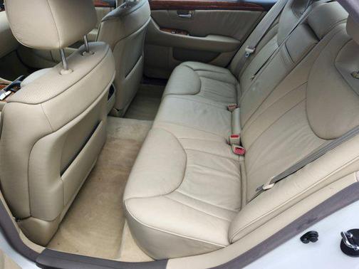 2004 Lexus LS 430 Base