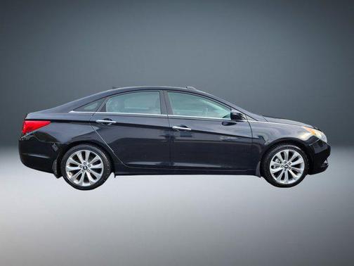 2013 Hyundai SONATA SE