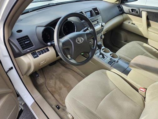 2010 Toyota Highlander SE