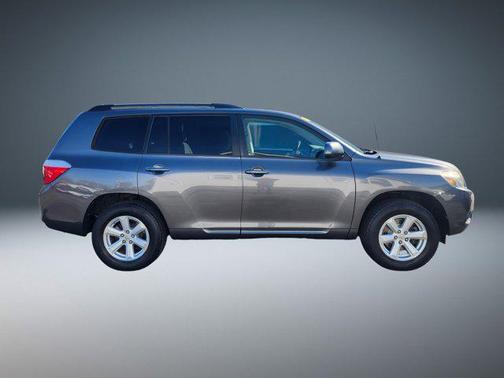 2010 Toyota Highlander SE
