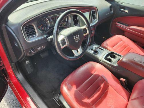 2013 Dodge Charger SXT