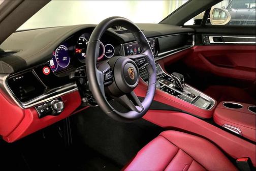 2023 Porsche Panamera Platinum Edition