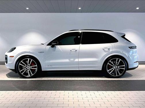 2025 Porsche Cayenne Cayenne Turbo E-Hybrid