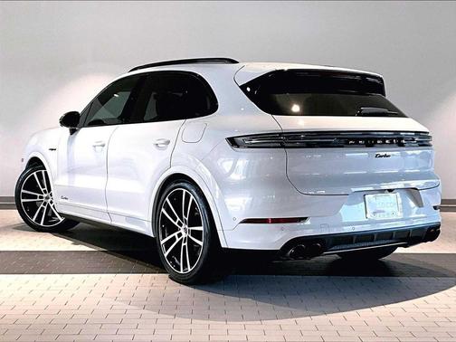 2025 Porsche Cayenne Turbo