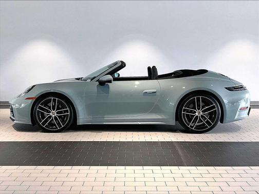 2026 Porsche 911 Carrera 4S Cabriolet