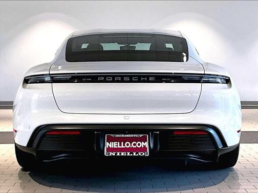 2025 Porsche Taycan RWD