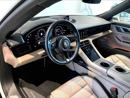 2025 Porsche Taycan RWD