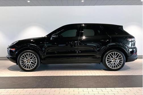 2023 Porsche Cayenne Platinum Edition