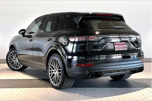 2023 Porsche Cayenne Platinum Edition