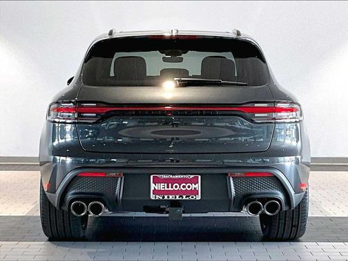2026 Porsche Macan AWD