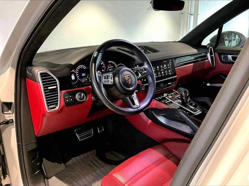 2023 Porsche Cayenne Turbo S