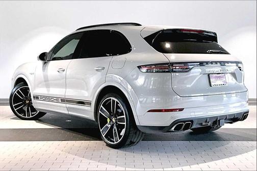 2023 Porsche Cayenne Turbo S