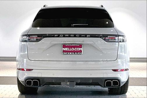 2023 Porsche Cayenne Turbo S