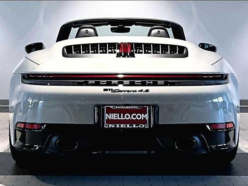 2026 Porsche 911 Carrera 4S Cabriolet