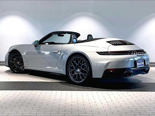 2026 Porsche 911 Carrera 4S Cabriolet