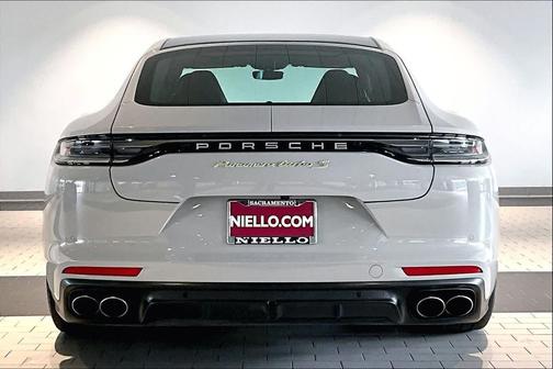 2023 Porsche Panamera Turbo S