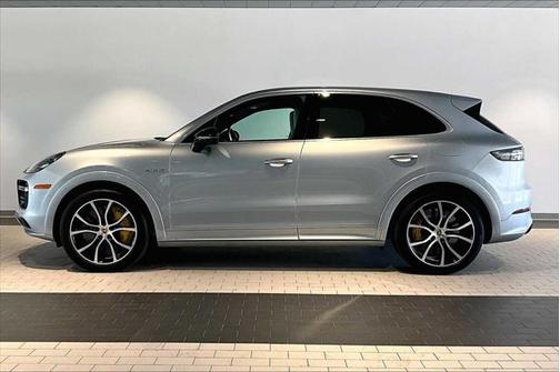 2022 Porsche Cayenne E-Hybrid S