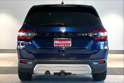 2023 Honda Pilot 2WD EX-L 8 Passenger