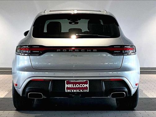 2026 Porsche Macan AWD