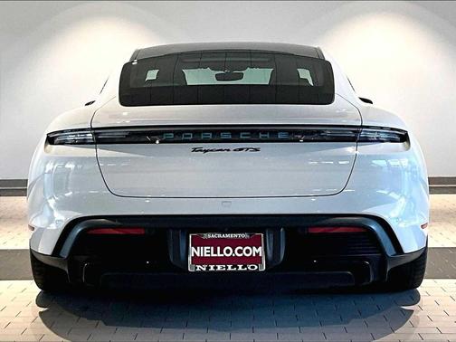 2024 Porsche Taycan GTS