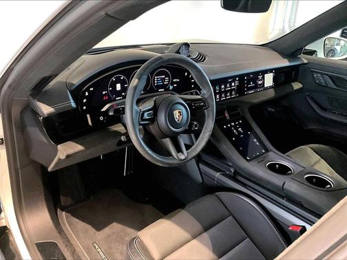 2024 Porsche Taycan GTS