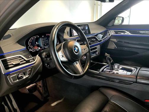 2022 BMW 750 i xDrive