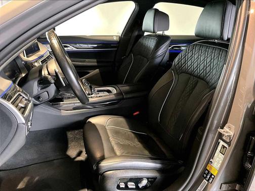 2022 BMW 750 i xDrive