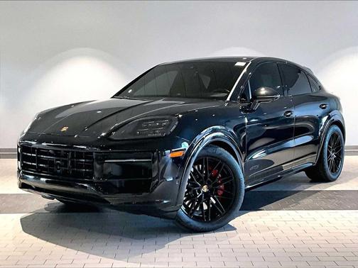 2025 Porsche Cayenne GTS