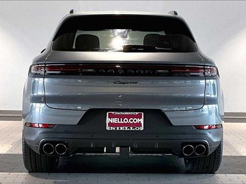 VANADIUM 2026 Porsche Cayenne Cayenne