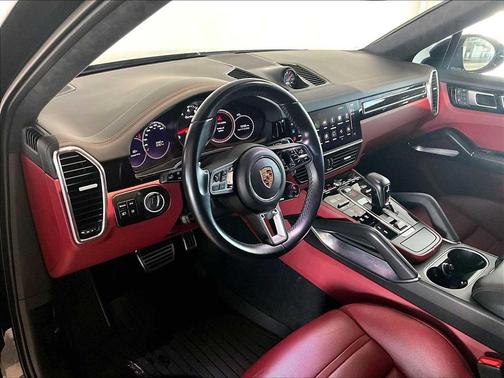 2022 Porsche Cayenne Turbo