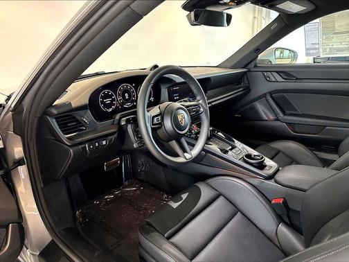 GT SILVER 2026 Porsche 911 Carrera